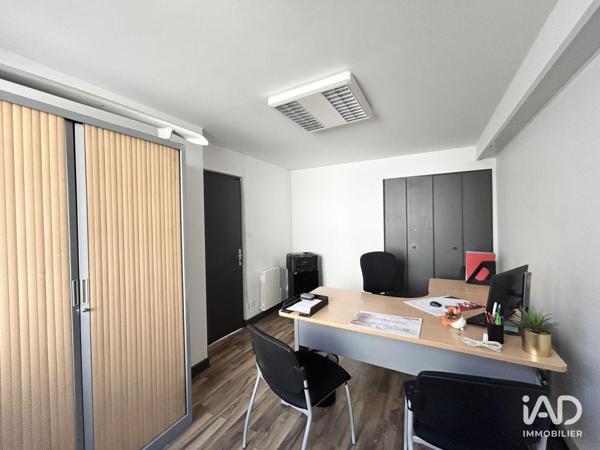 Location hangar 243 m² Varetz