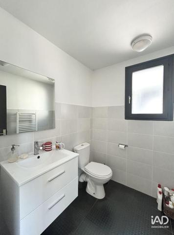 Location hangar 243 m² Varetz