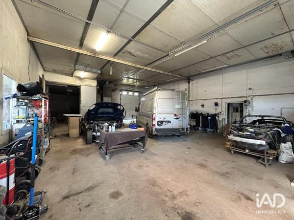 Location hangar 243 m² Varetz
