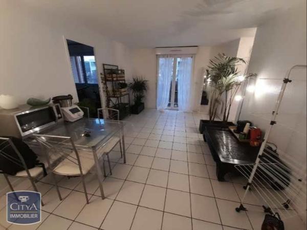 Appartement à louer 2 pièces 54.41m²