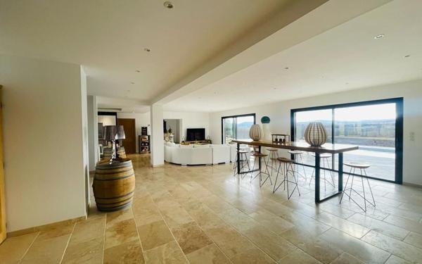 Maison à vendre    5 pièces •  Brugairolles