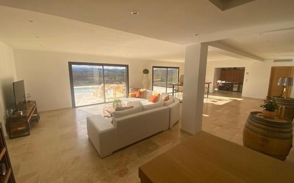 Maison à vendre    5 pièces •  Brugairolles