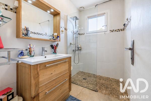Maison à vendre 4 pièces 81,9 m² Coutras