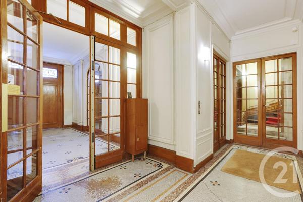 Appartement F4 à vendre  4 pièces - 102 m2 PARIS - 75018