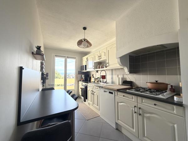 Berre-l'Étang (13130) Appartement T3/4 79 M2 Berre L'étang.