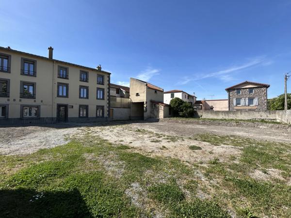 ENNEZAT centre maison à terminer de 210 m2