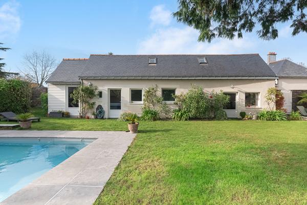 Maison Le Plessis Grammoire 5 pièce(s) 190 m2