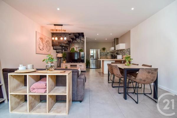 Appartement F4 à vendre  4 pièces - 108,52 m 2   ARNAS  - 69