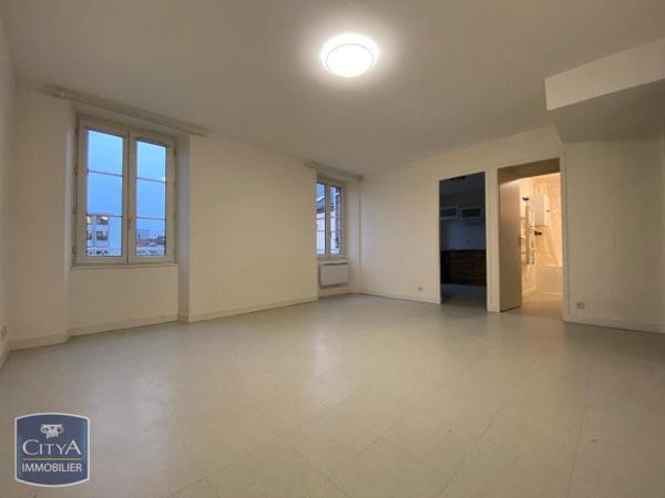 Appartement à louer 1 pièce 36m²