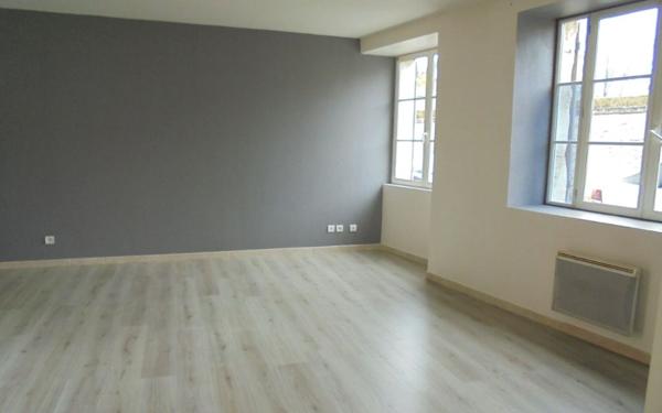 Maison à louer    4 pièces •  Presles-et-Thierny