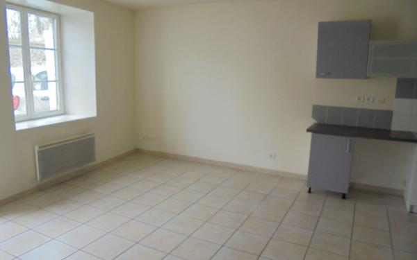 Maison à louer    4 pièces •  Presles-et-Thierny