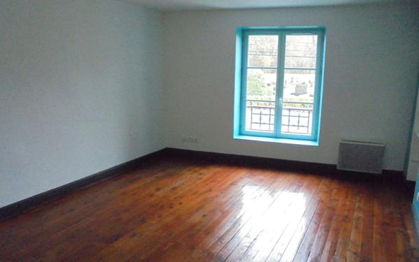 Maison à louer    4 pièces •  Presles-et-Thierny