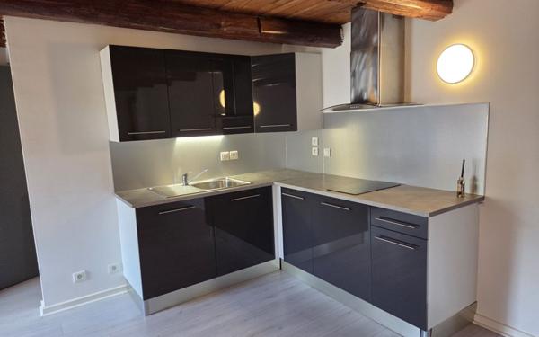 Immeuble à vendre    4 pièces • 78 m2 Badaroux