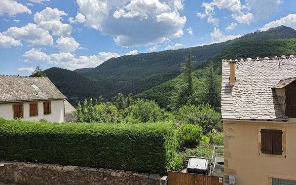 Immeuble à vendre    4 pièces • 78 m2 Badaroux