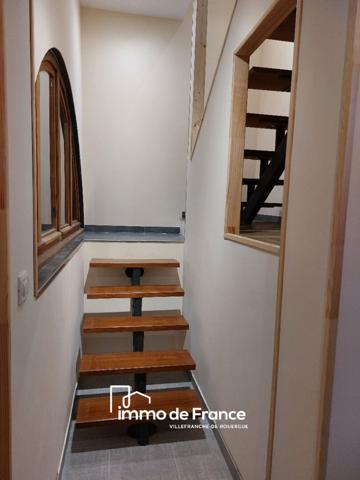 Maison T5 et entrepôt de 260m² sur terrain clos de 925m²