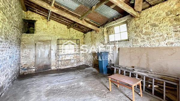 Maison à rénover avec hangar attenant