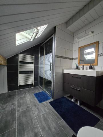 Maison 4 chambres avec garage et terrain clos