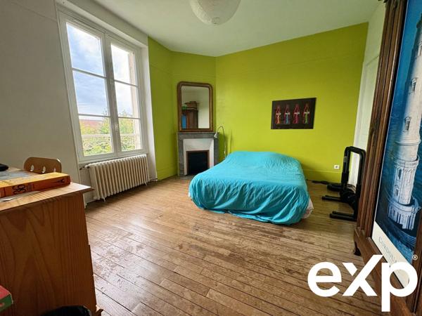 Maison de charme à fort potentiel, proche RER