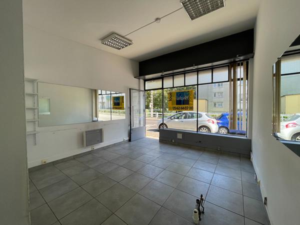 Location local commercial près de TARBES - 2 pièce(s) - 23 m² - 380 €/mois