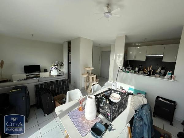 Appartement à louer 2 pièces 51.2m² Poitiers (86000)