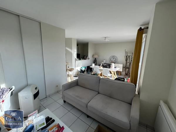 Appartement à louer 2 pièces 51.2m² Poitiers (86000)