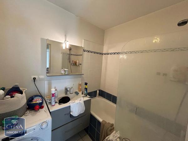 Appartement à louer 2 pièces 51.2m² Poitiers (86000)