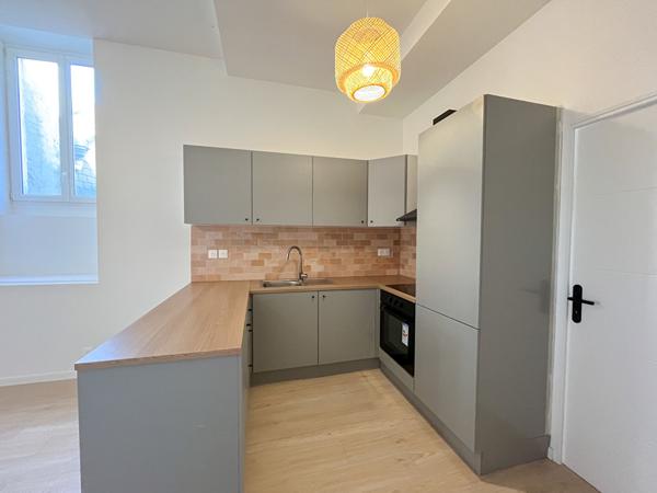 Appartement T4 entièrement rénové - CENTRE VILLE