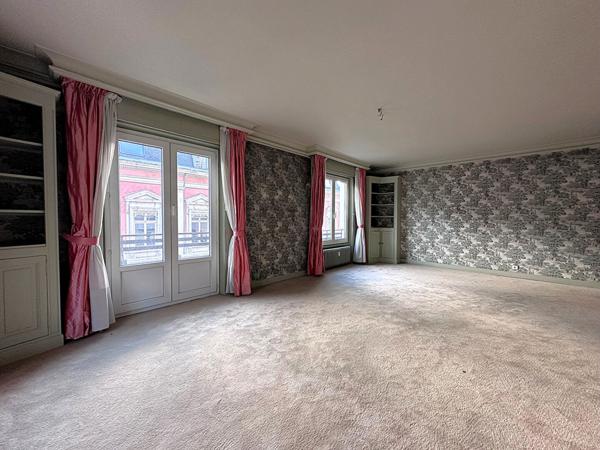 Appartement 5 pièces à vendre en hyper centre-ville de Chambéry