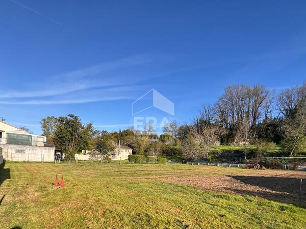 Terrain Bourg 1100 m2