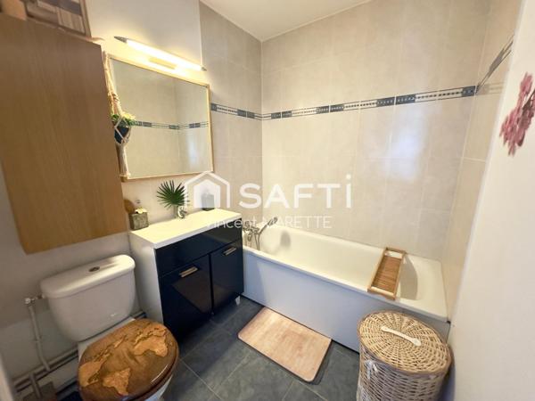 Duplex moderne et sécurisé – Confort et praticité au cœur d’un quartier recherché