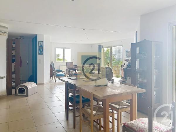 Maison à vendre  5 pièces - 163,35 m 2   CERET  - 66