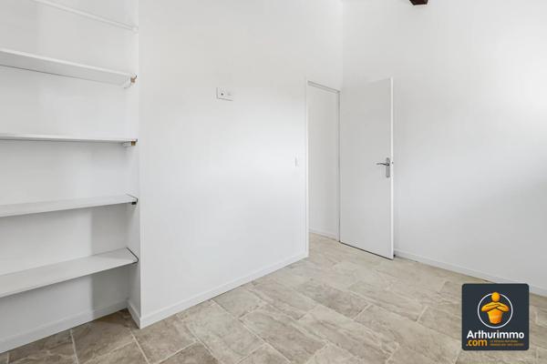 Location                                                      Maison
                        
                     2 pièces                      37 m2                     à Boffres