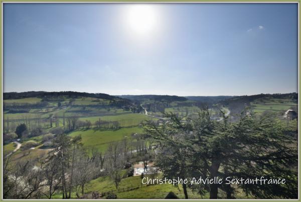 Bergerac 30 MN, dans un des plus beaux villages de France, maison avec 3 appartements sur 2 niveaux,jardin,  vue panoramique