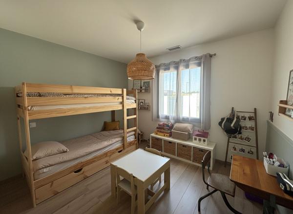 Proche CARCASSONNE, Maison contemporain de plain pied avec garage