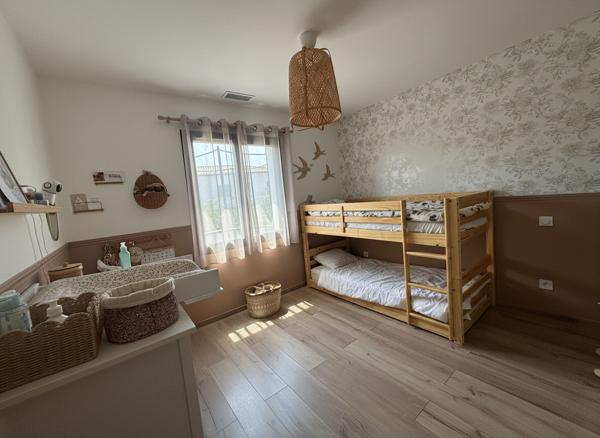 Proche CARCASSONNE, Maison contemporain de plain pied avec garage