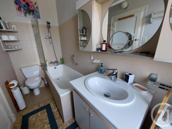 Maison à vendre  3 pièces - 80 m 2   MONTLUCON  - 03
