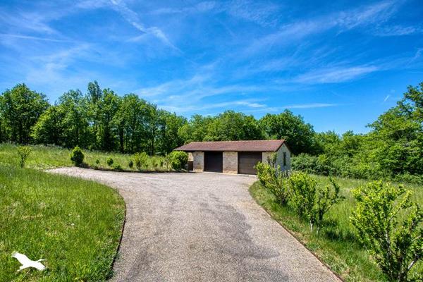 Maison à vendre |                                       Salignac-Eyvigues |                                        6 pièces  |  105 m²