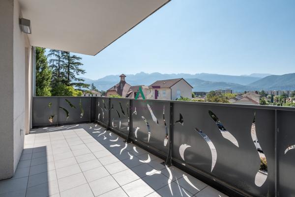 Corenc – T3 de 68 m² avec terrasse, vue montagnes et garage en option