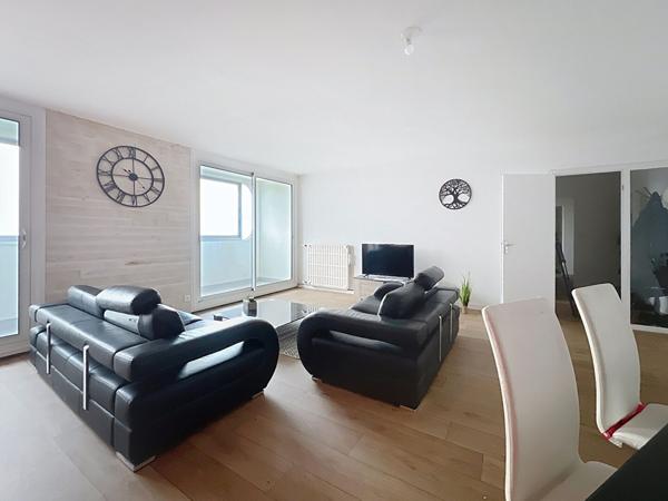 Appartement à louer La Roche Sur Yon : 5 pièces, 107m² avec 3 chambre(s) à 990€ - AJP Immobilier La Roche-sur-Yon