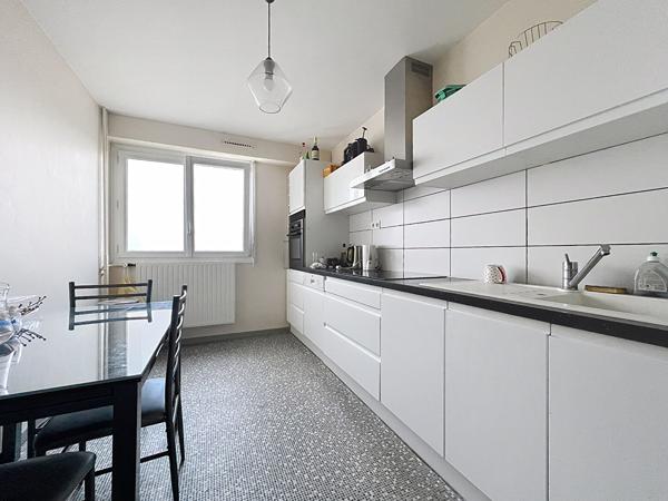 Appartement à louer La Roche Sur Yon : 5 pièces, 107m² avec 3 chambre(s) à 990€ - AJP Immobilier La Roche-sur-Yon