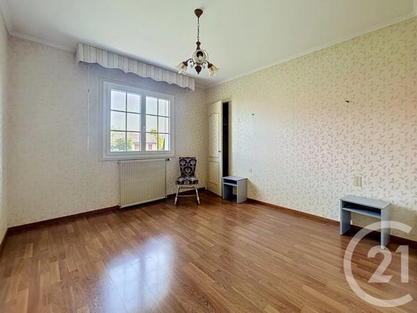 Maison à vendre  5 pièces - 93 m 2   VARENNES SUR ALLIER  - 03