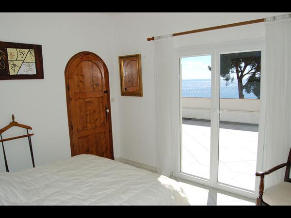 VILLA SAINT RAPHAEL ATYPIQUE FACE MER- VUE PANORAMIQUE - COUP DE COEUR