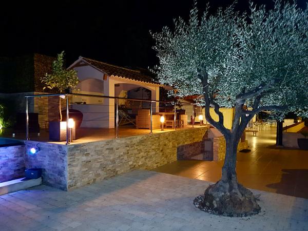 VILLA SAINT RAPHAEL ATYPIQUE FACE MER- VUE PANORAMIQUE - COUP DE COEUR