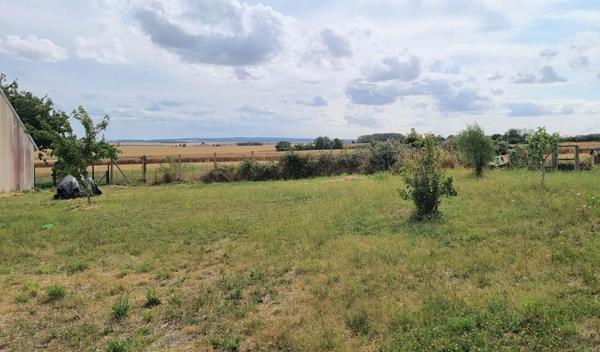 PROCHE LEVES - JOUY  TERRAIN A BATIR de 501 m²