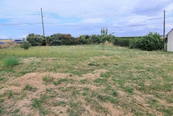 PROCHE LEVES - JOUY  TERRAIN A BATIR de 501 m²
