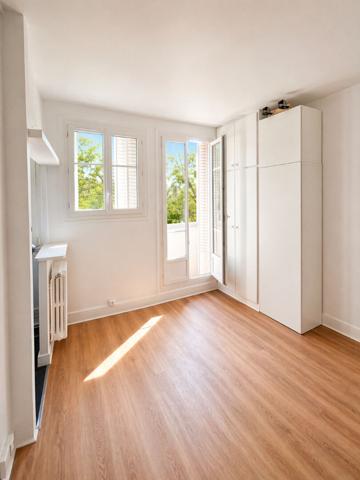 Appartement Courbevoie 1 pièce(s) 16.2 m2