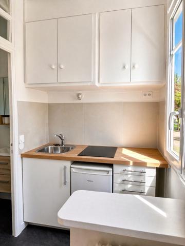 Appartement Courbevoie 1 pièce(s) 16.2 m2