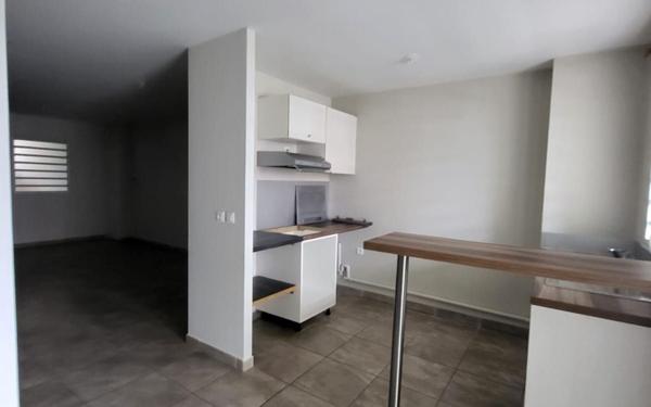 Appartement à vendre    3 pièces •  Fort-de-France