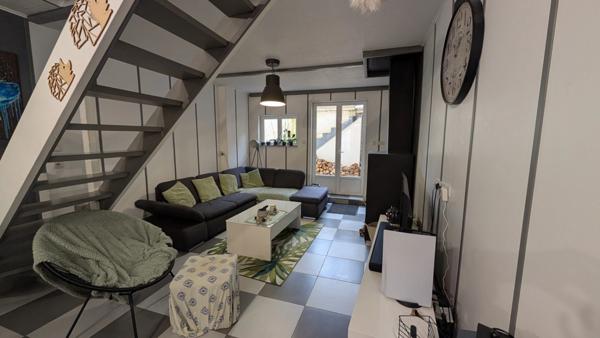 Charmante maison de village à vendre 5 pièces avec jardin à L'ISLE SUR SEREIN (89)