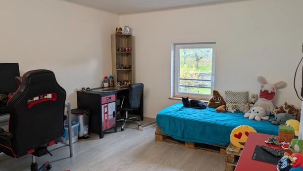 Charmante maison de village à vendre 5 pièces avec jardin à L'ISLE SUR SEREIN (89)